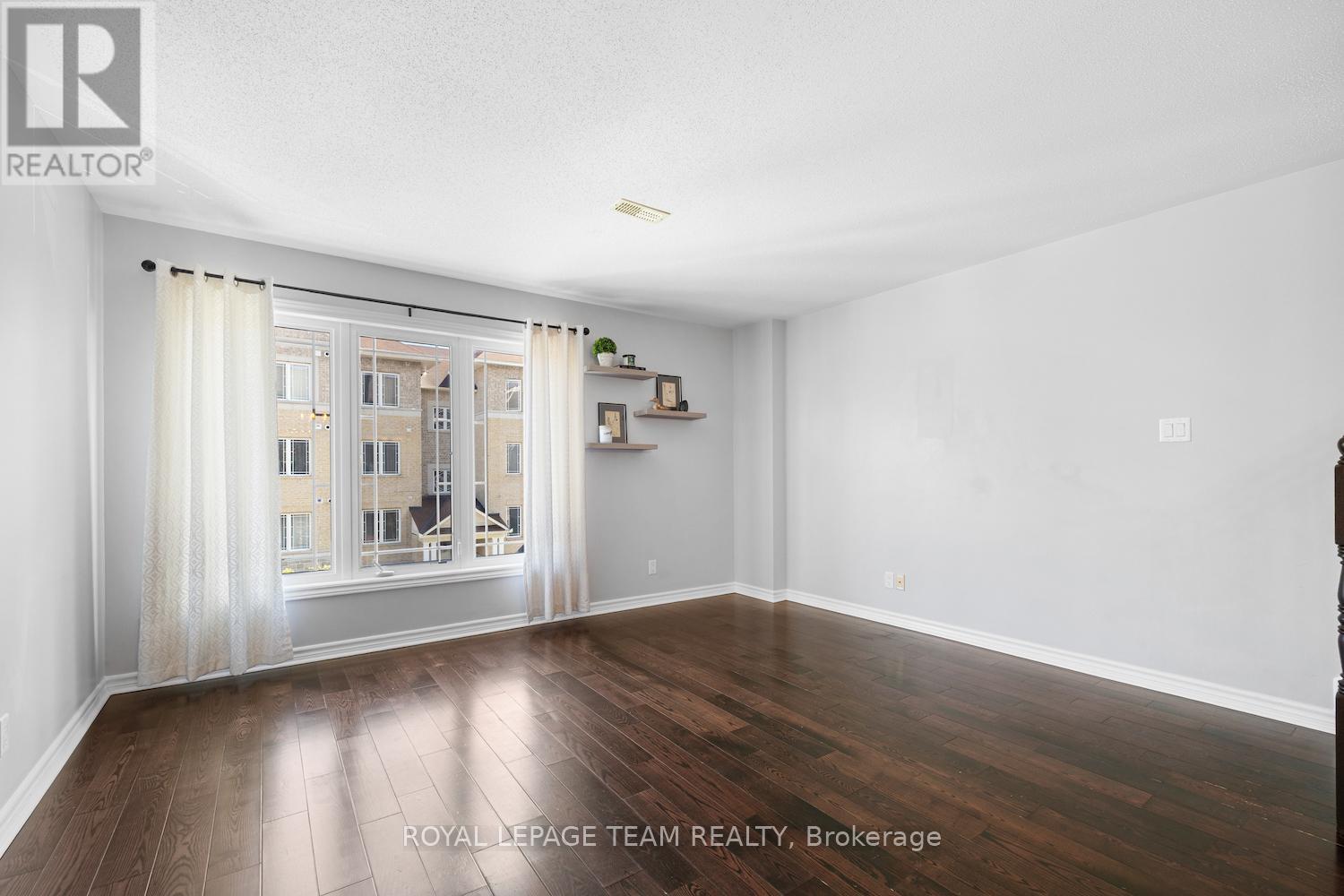 239 Paseo Private, Ottawa, Ontario  K2G 4N5 - Photo 17 - X12393775