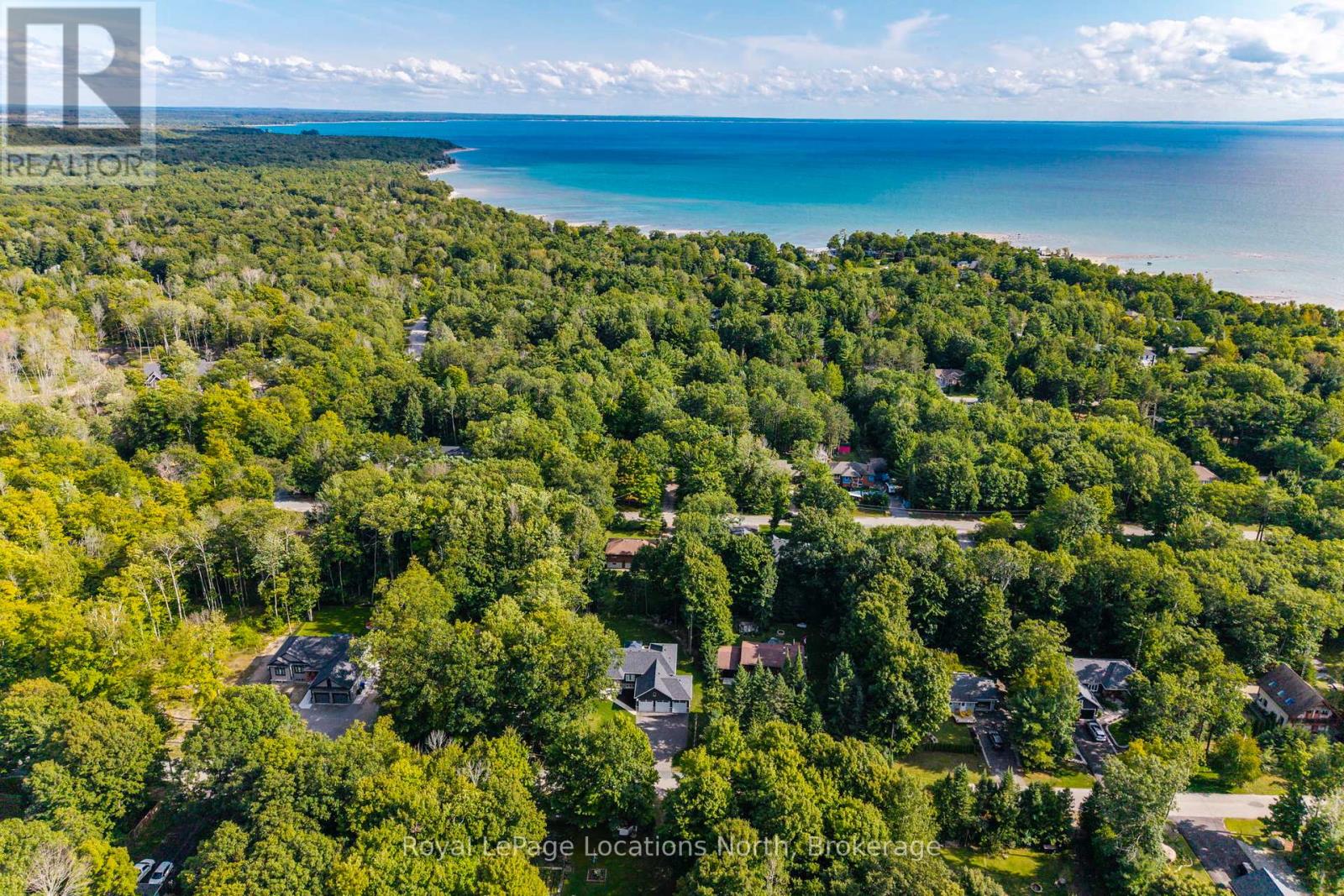 15 Pinecone Avenue, Tiny, Ontario  L9M 0J2 - Photo 3 - S12393759