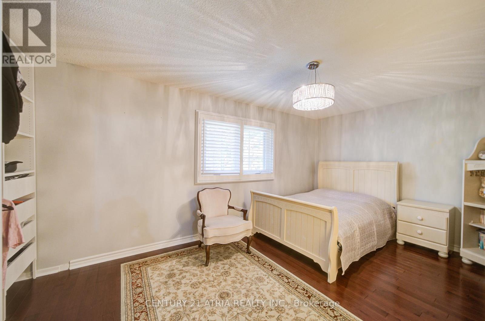 18 Park Lane Circle, Richmond Hill, Ontario  L4C 6S8 - Photo 25 - N12393496