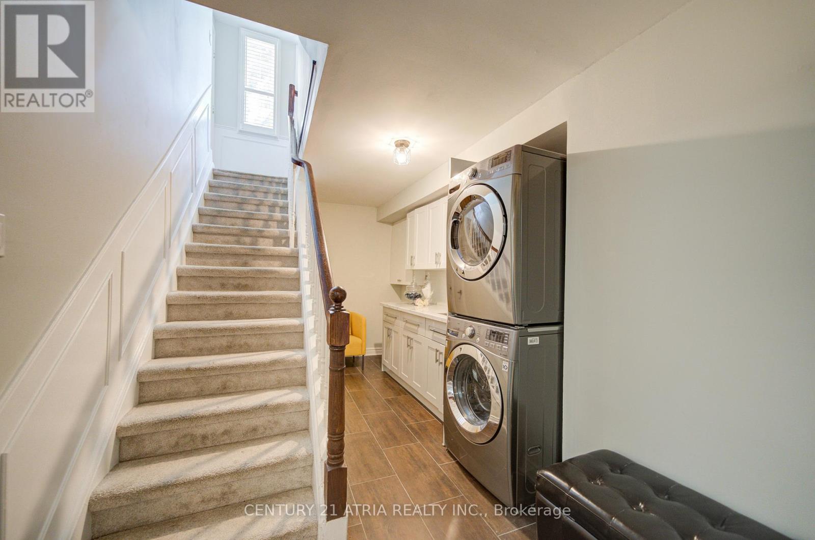 18 Park Lane Circle, Richmond Hill, Ontario  L4C 6S8 - Photo 30 - N12393496