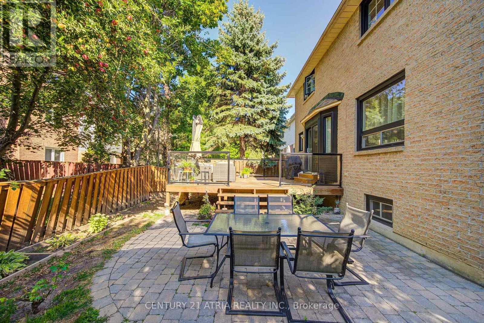 18 Park Lane Circle, Richmond Hill, Ontario  L4C 6S8 - Photo 39 - N12393496