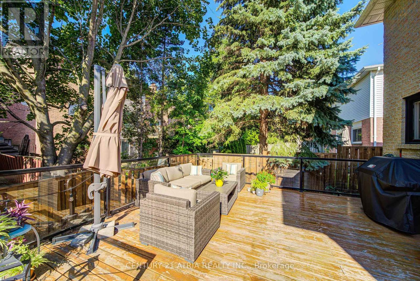 18 Park Lane Circle, Richmond Hill, Ontario  L4C 6S8 - Photo 41 - N12393496