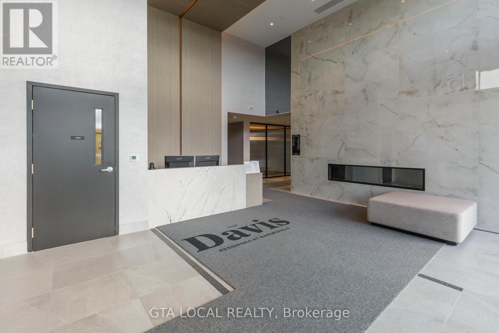 904 - 185 Deerfield Road, Newmarket, Ontario  L3Y 0G7 - Photo 7 - N12393557