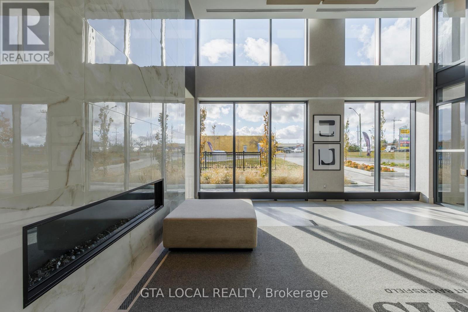 904 - 185 Deerfield Road, Newmarket, Ontario  L3Y 0G7 - Photo 8 - N12393557