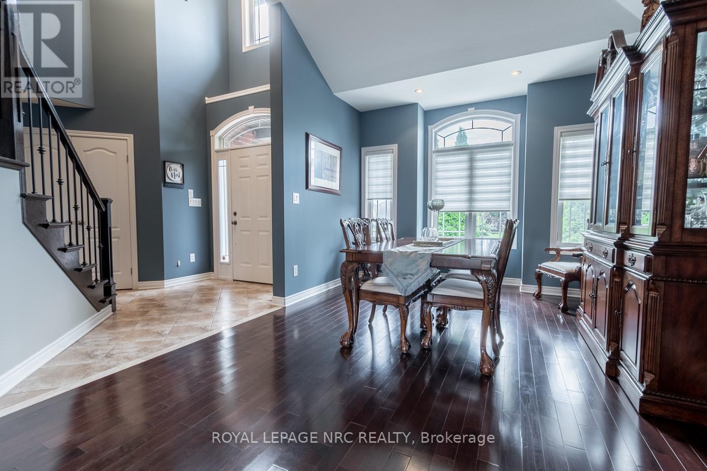 8665 Westport Drive, Niagara Falls, Ontario  L2H 0A3 - Photo 8 - X12393627