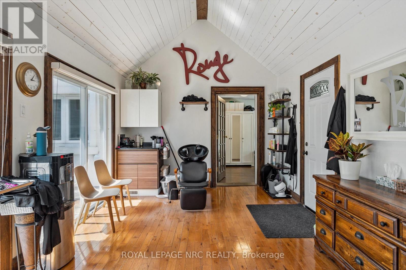 75 Yates Street, St. Catharines, Ontario  L2R 5R7 - Photo 15 - X12393631