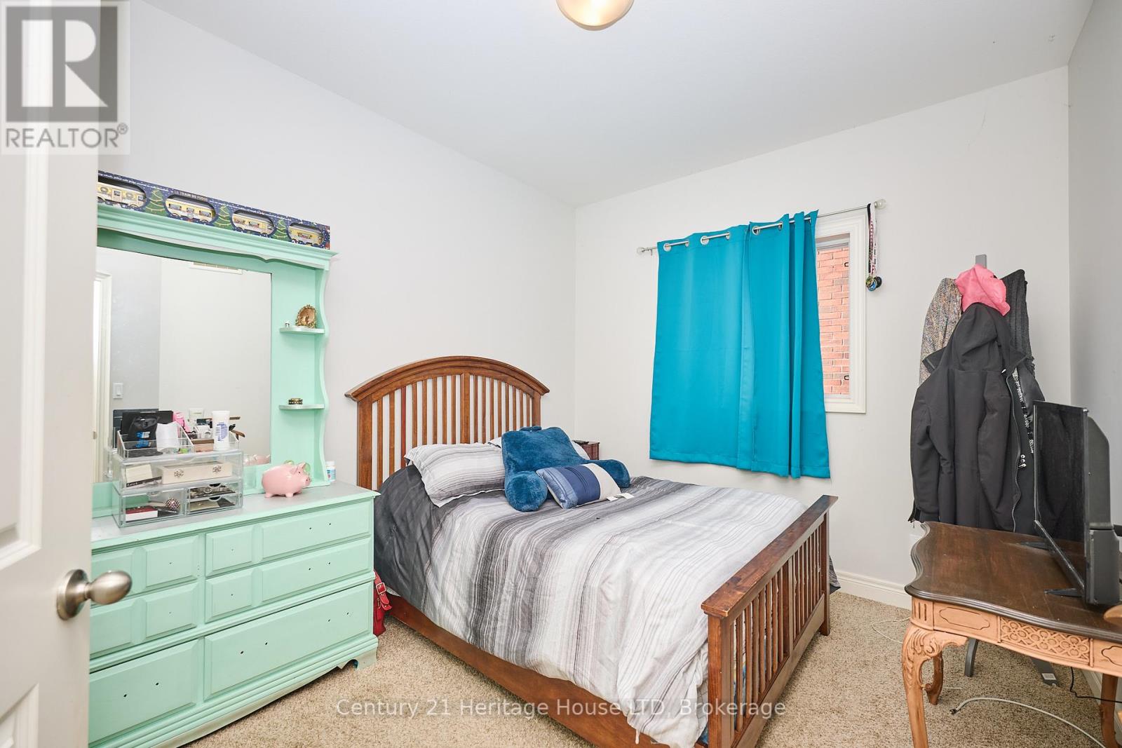 871 Burwell Street, Fort Erie, Ontario  L2A 0E3 - Photo 12 - X12393714