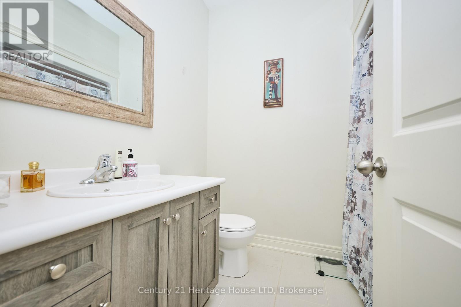 871 Burwell Street, Fort Erie, Ontario  L2A 0E3 - Photo 14 - X12393714