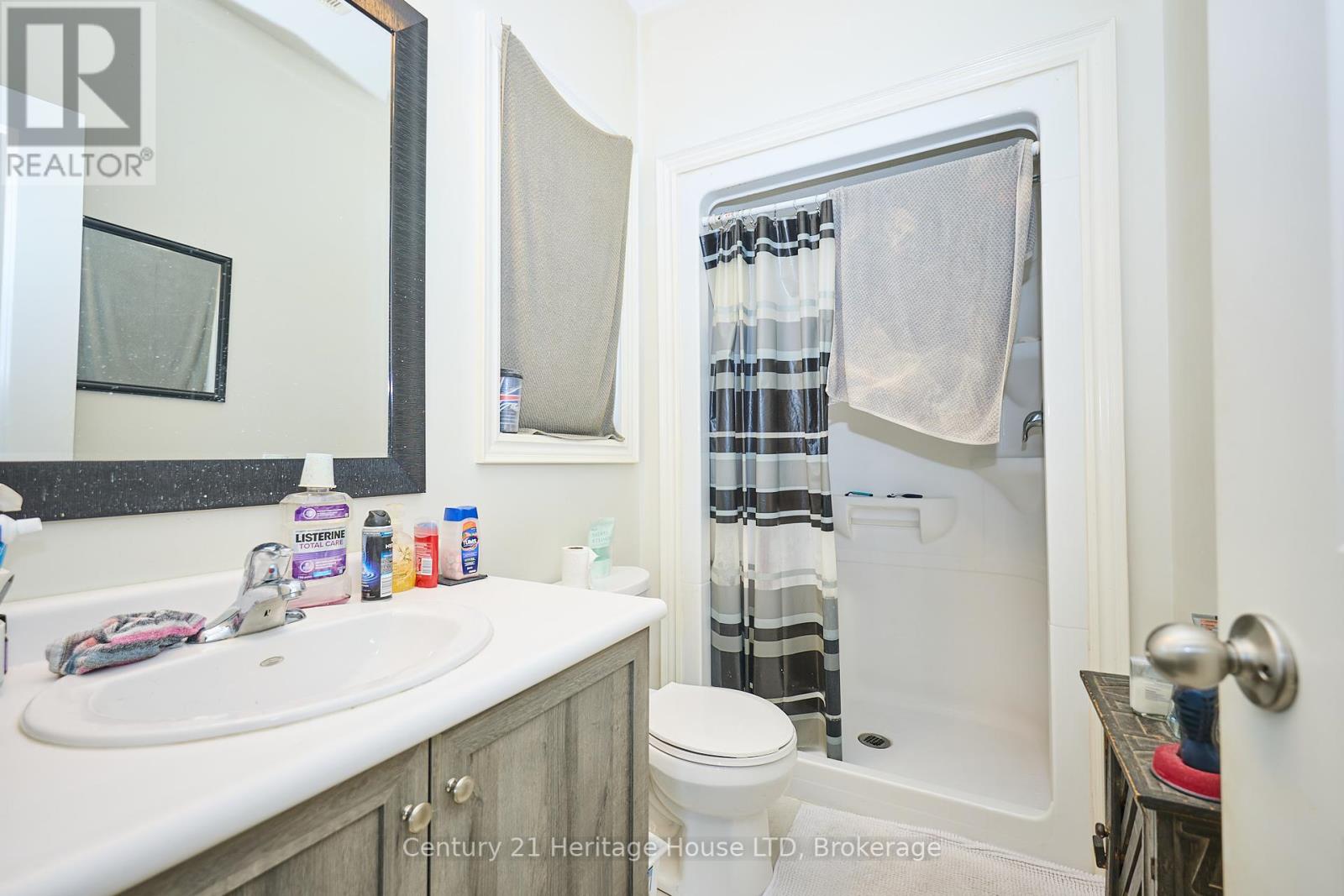 871 Burwell Street, Fort Erie, Ontario  L2A 0E3 - Photo 17 - X12393714