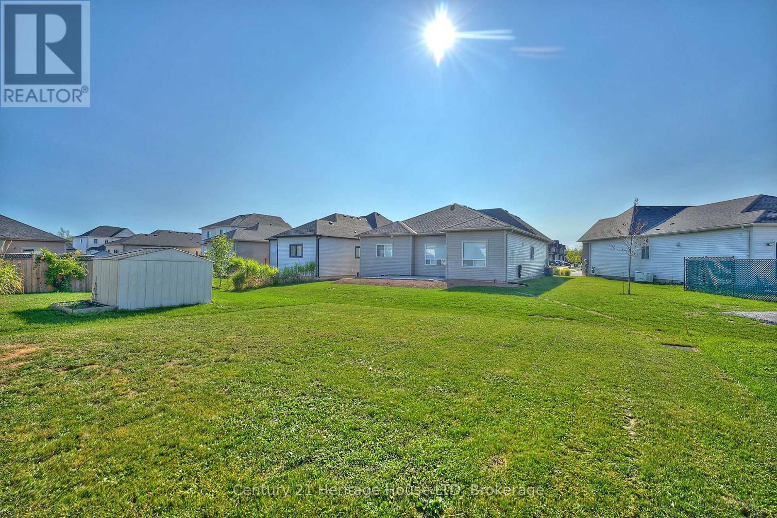 871 Burwell Street, Fort Erie, Ontario  L2A 0E3 - Photo 23 - X12393714