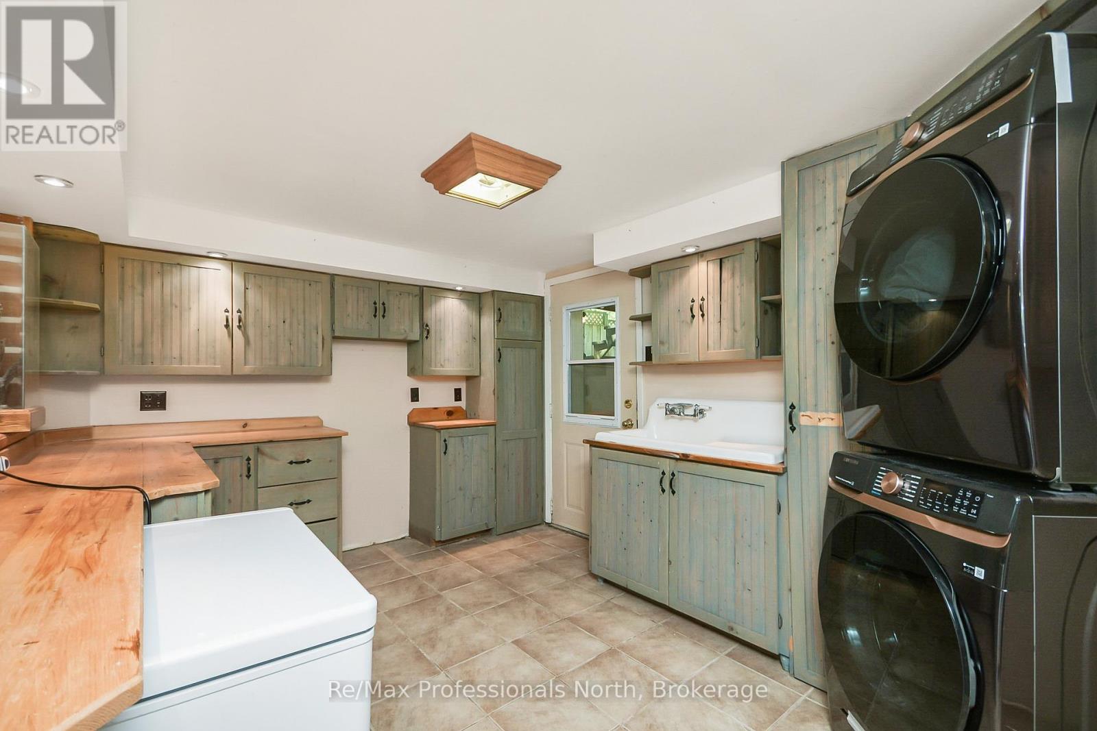110 Fraser Street, Gravenhurst, Ontario  P1P 1C9 - Photo 7 - X12393640