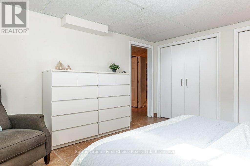 4888 Linhaven Drive, Perth East (Ellice), Ontario  N0K 1J0 - Photo 39 - X12393649