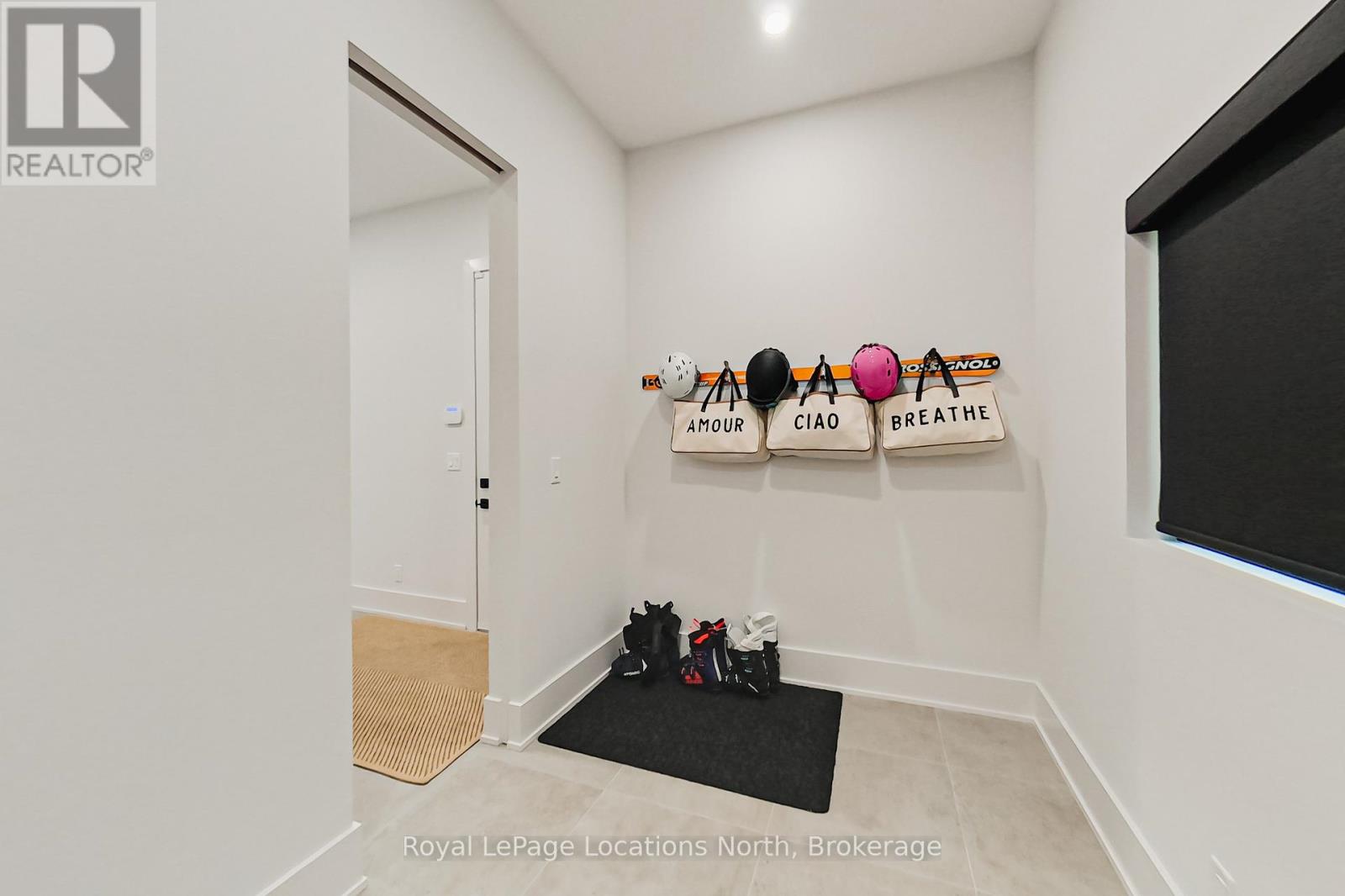 74 Arthur Street E, Blue Mountains, Ontario  N0H 2P0 - Photo 16 - X12393675