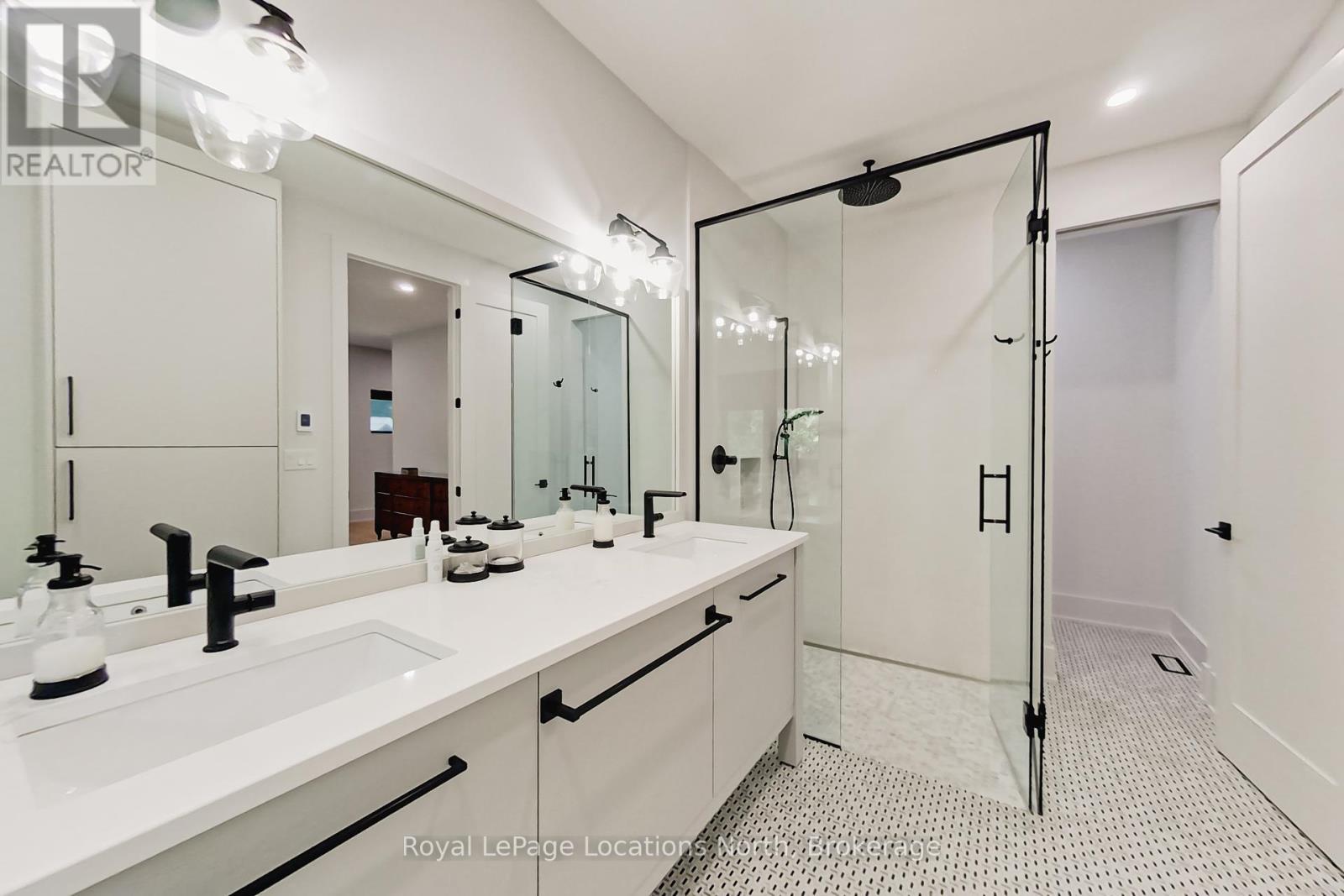 74 Arthur Street E, Blue Mountains, Ontario  N0H 2P0 - Photo 19 - X12393675
