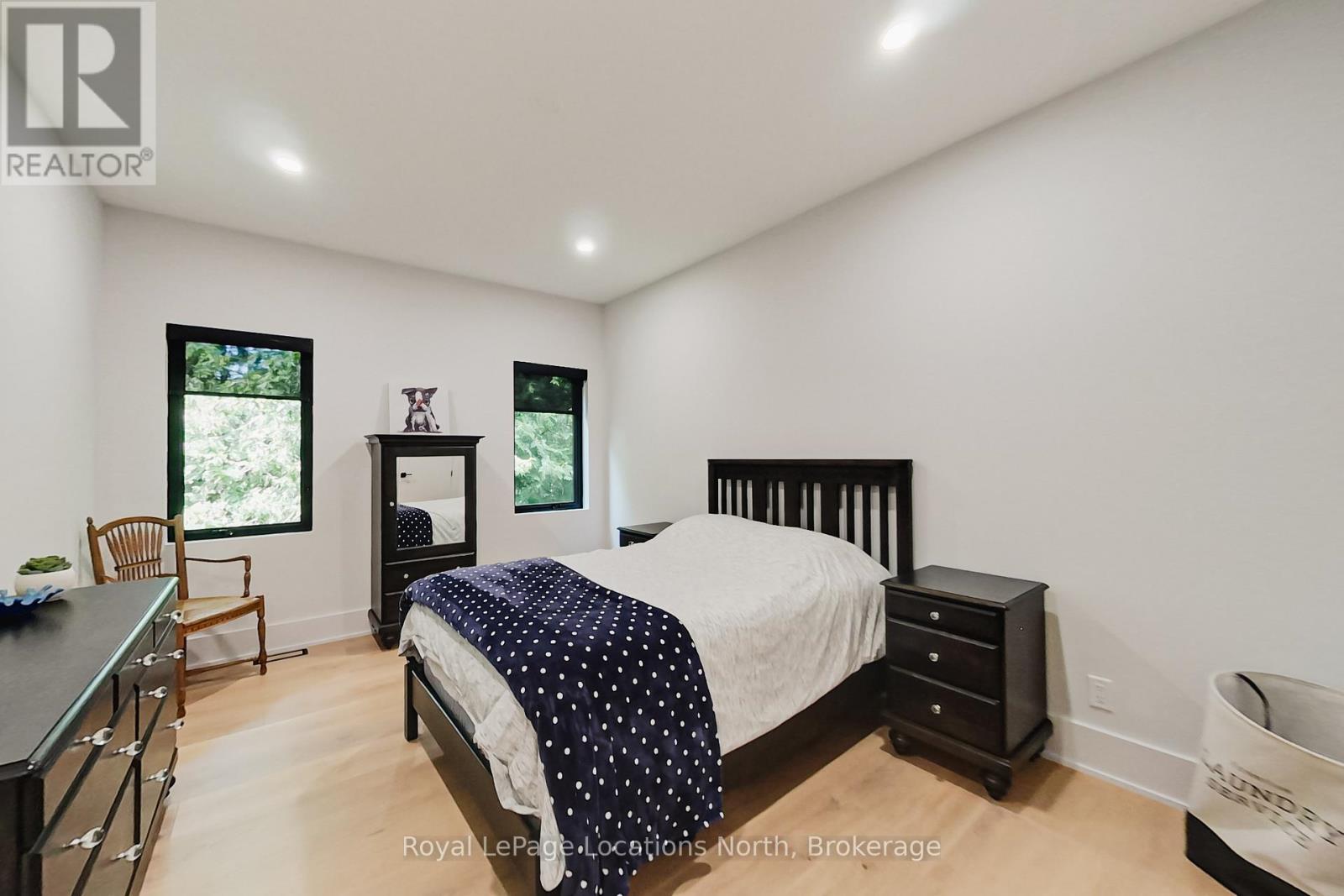 74 Arthur Street E, Blue Mountains, Ontario  N0H 2P0 - Photo 22 - X12393675