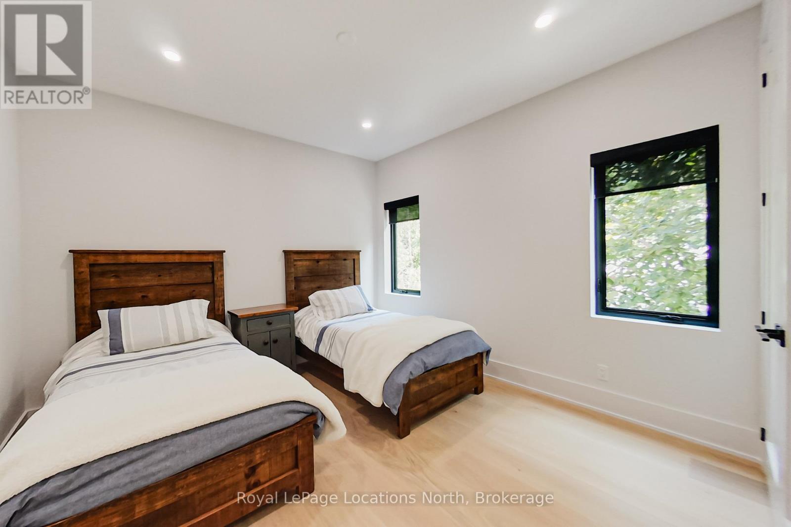 74 Arthur Street E, Blue Mountains, Ontario  N0H 2P0 - Photo 23 - X12393675