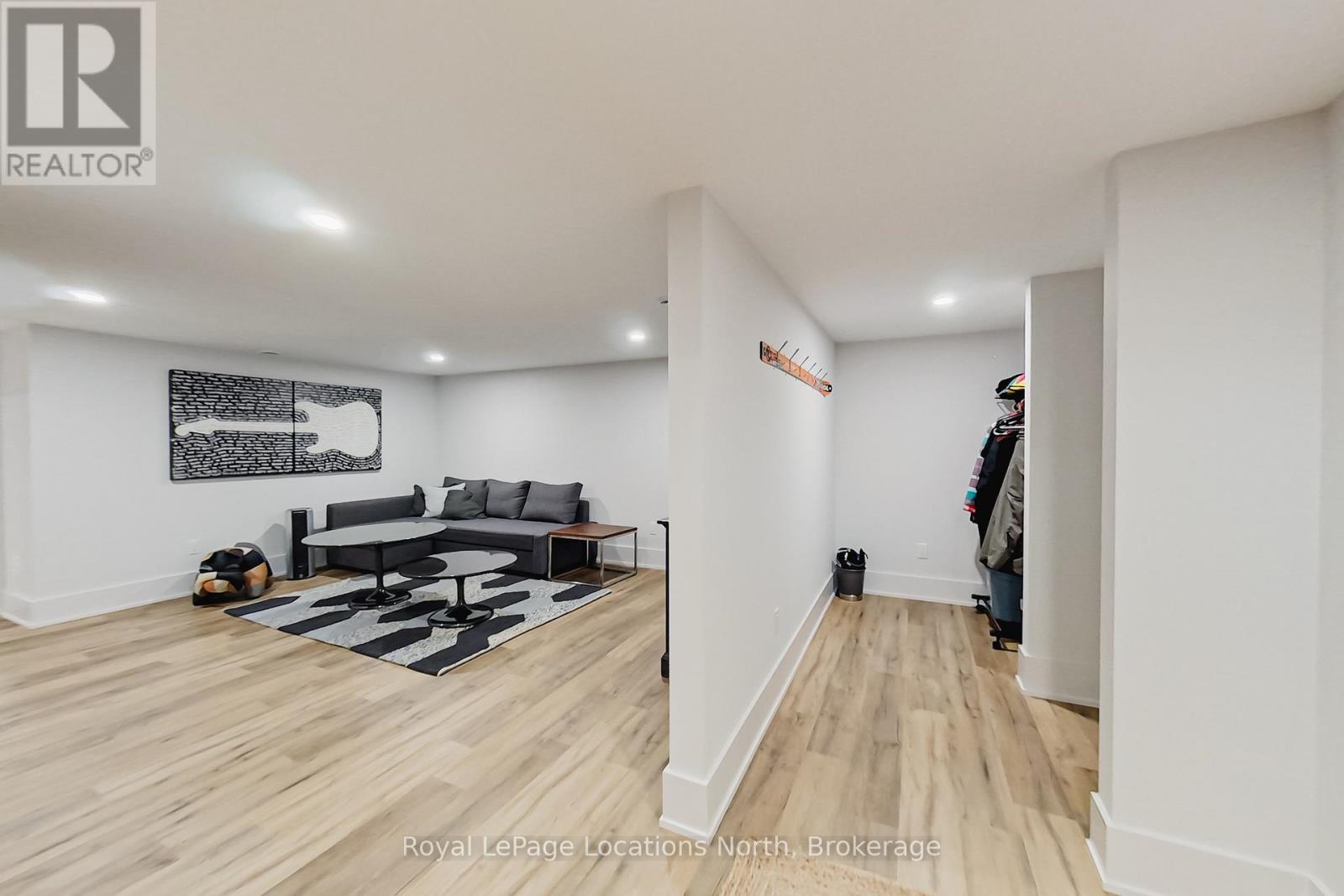 74 Arthur Street E, Blue Mountains, Ontario  N0H 2P0 - Photo 31 - X12393675