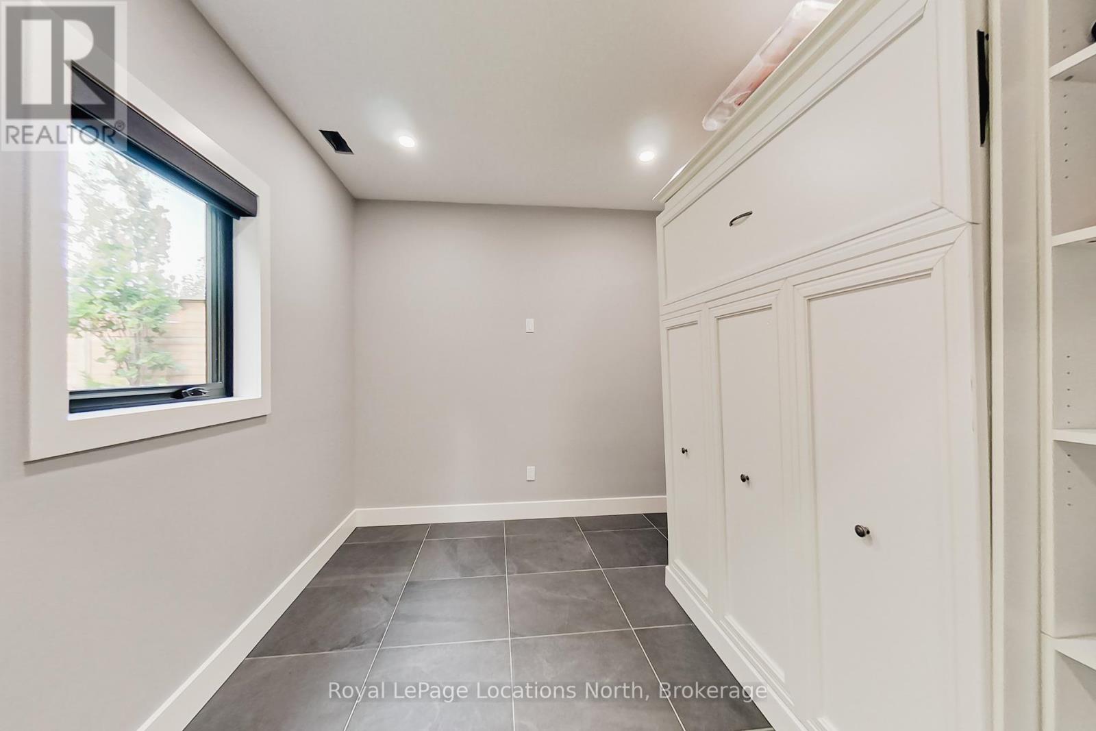 74 Arthur Street E, Blue Mountains, Ontario  N0H 2P0 - Photo 35 - X12393675