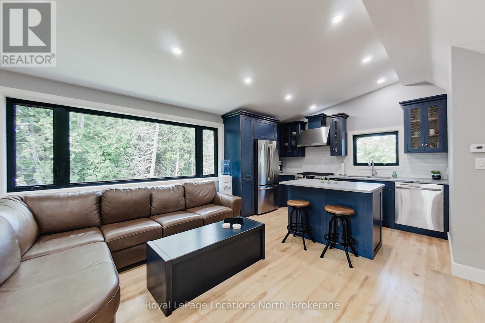 74 Arthur Street E, Blue Mountains, Ontario  N0H 2P0 - Photo 38 - X12393675