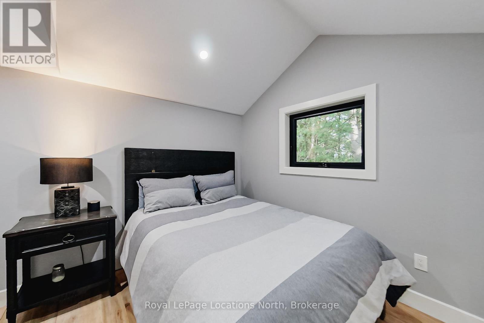 74 Arthur Street E, Blue Mountains, Ontario  N0H 2P0 - Photo 40 - X12393675
