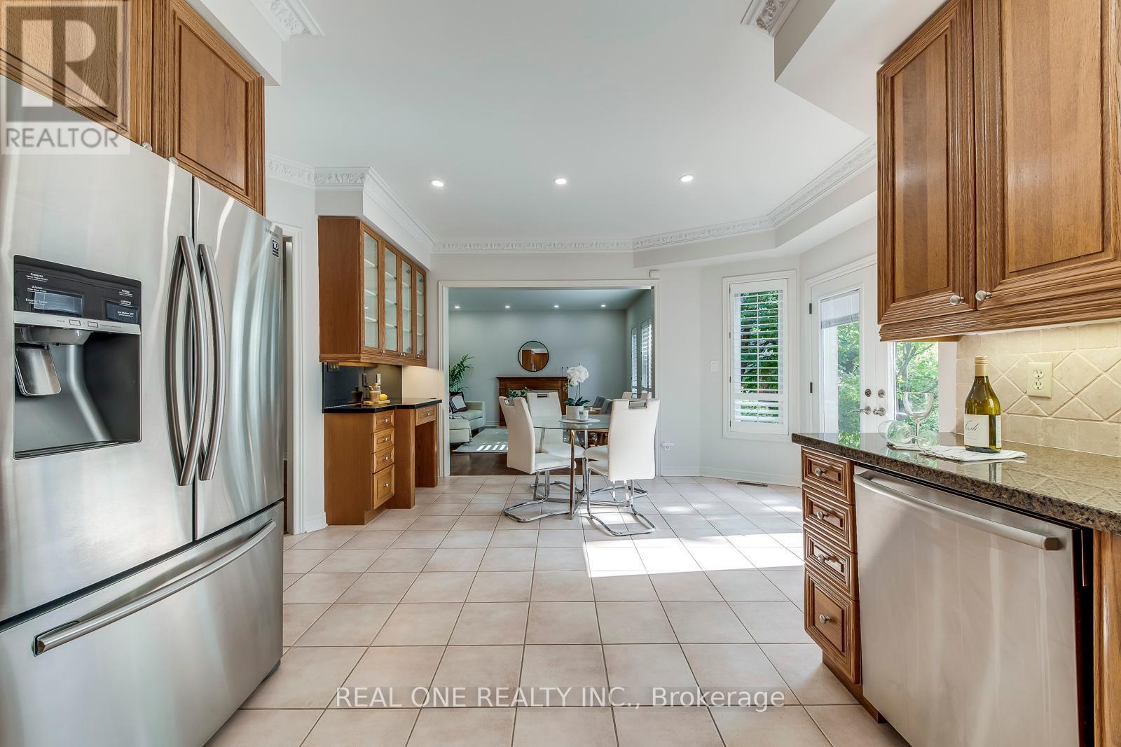 1601 Bayshire Drive, Oakville (Jc Joshua Creek), Ontario  L6H 6E4 - Photo 17 - W12393476
