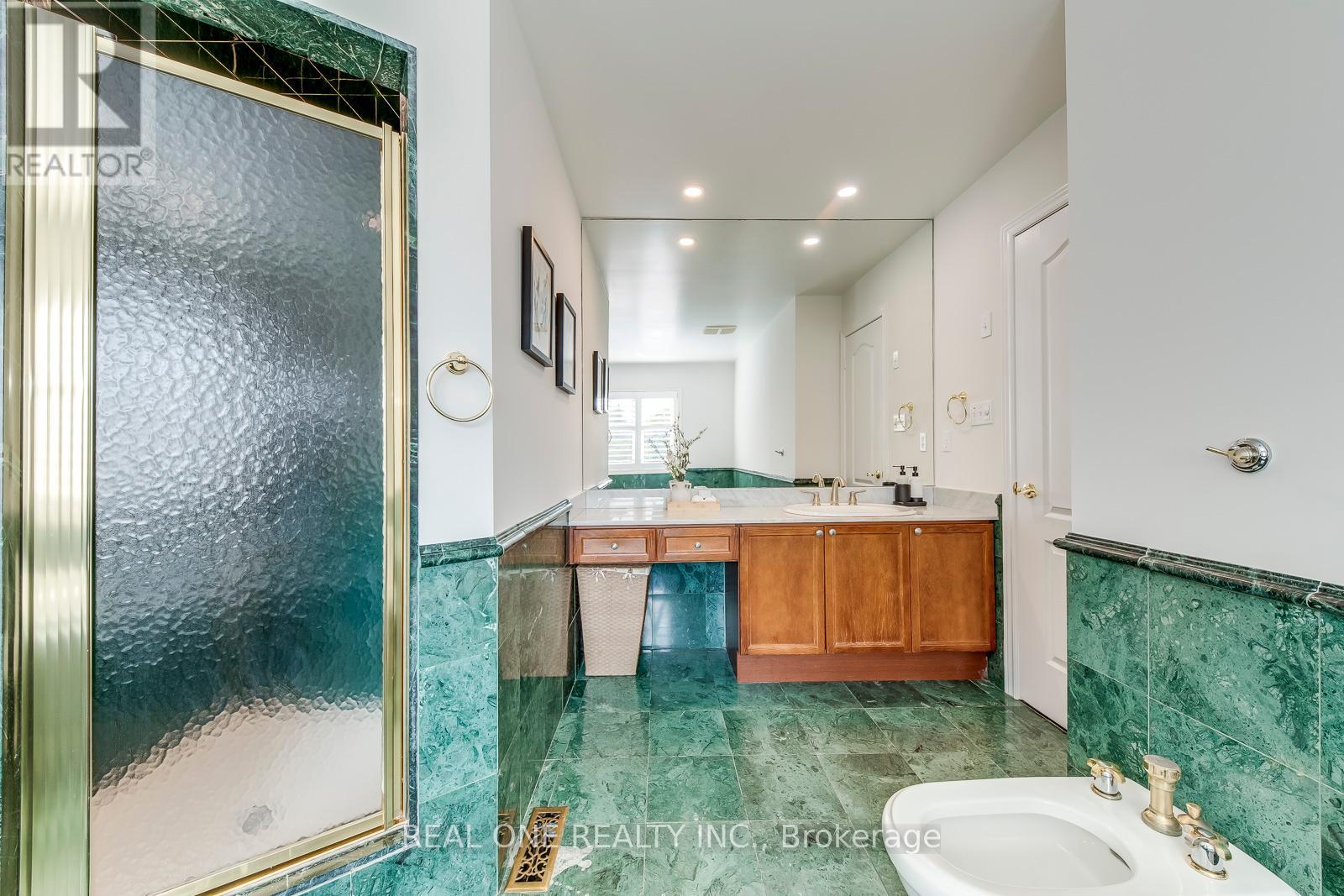1601 Bayshire Drive, Oakville (Jc Joshua Creek), Ontario  L6H 6E4 - Photo 32 - W12393476