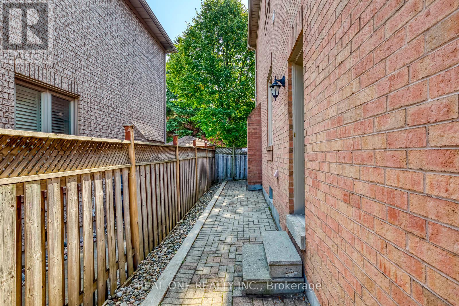 1601 Bayshire Drive, Oakville (Jc Joshua Creek), Ontario  L6H 6E4 - Photo 45 - W12393476