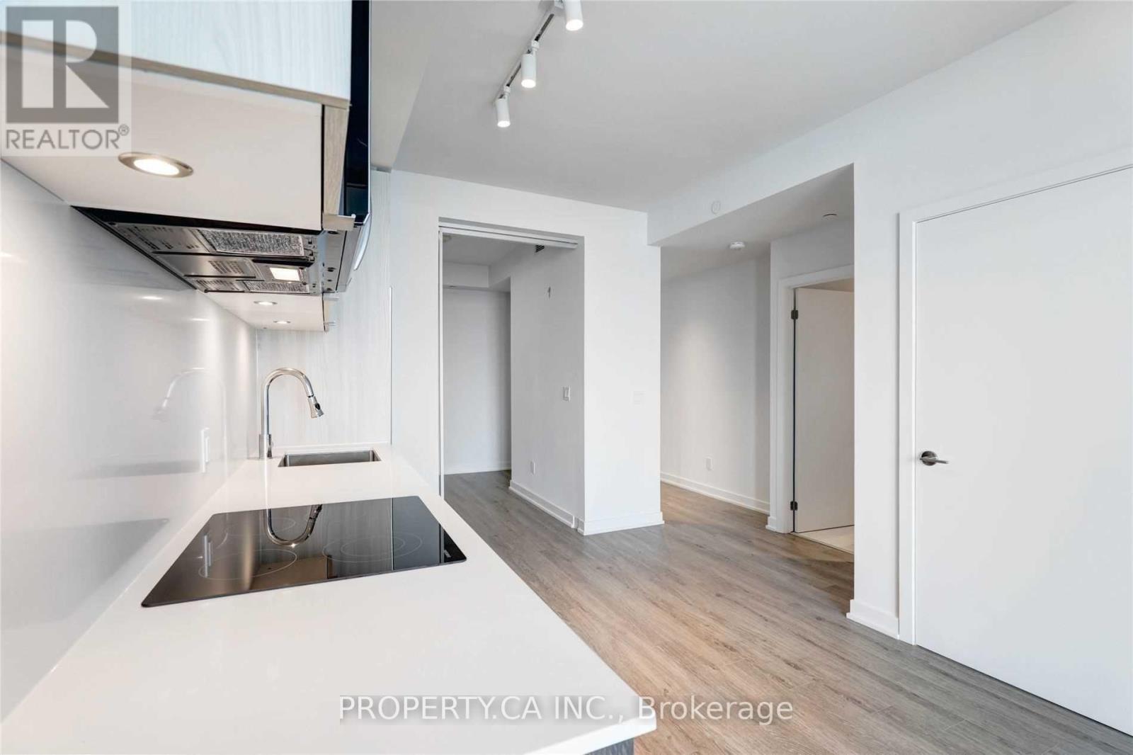 1808 - 1926 Lake Shore Boulevard W, Toronto, Ontario  M6S 1A1 - Photo 15 - W12393516