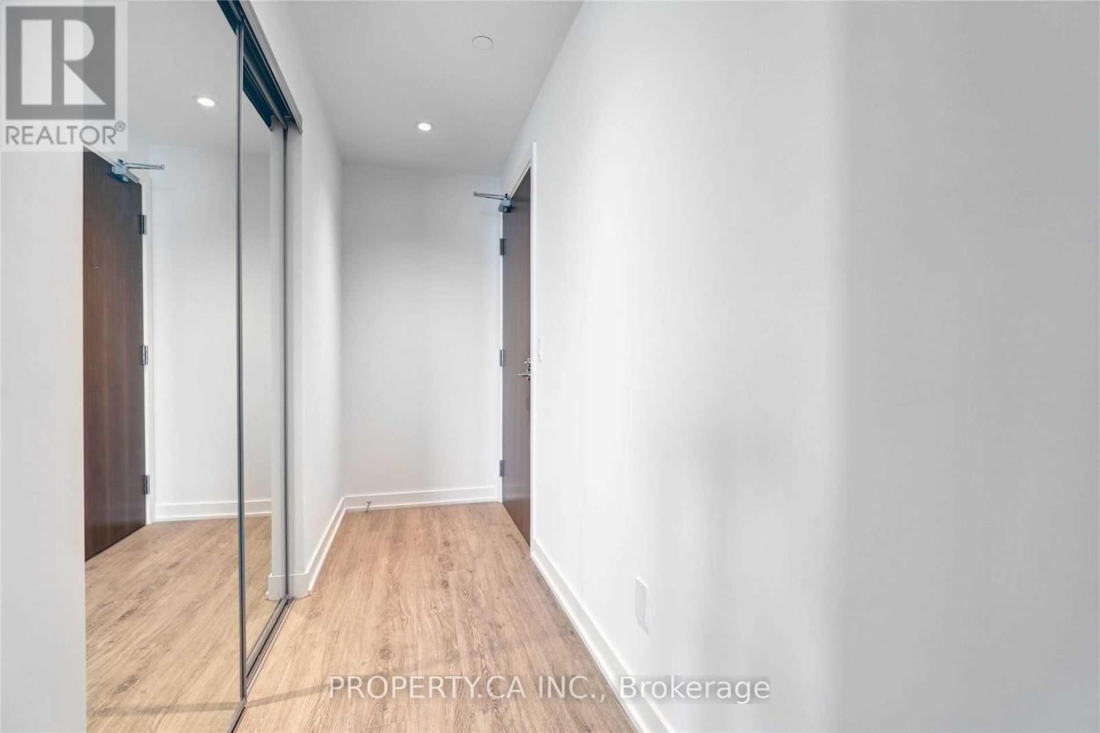 1808 - 1926 Lake Shore Boulevard W, Toronto, Ontario  M6S 1A1 - Photo 3 - W12393516