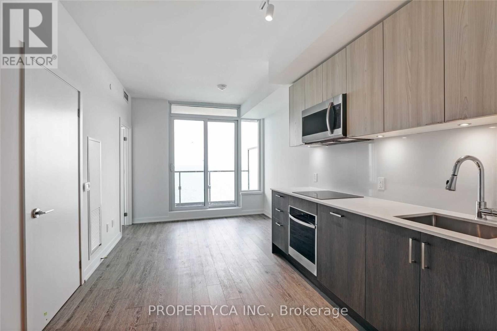 1808 - 1926 Lake Shore Boulevard W, Toronto, Ontario  M6S 1A1 - Photo 4 - W12393516