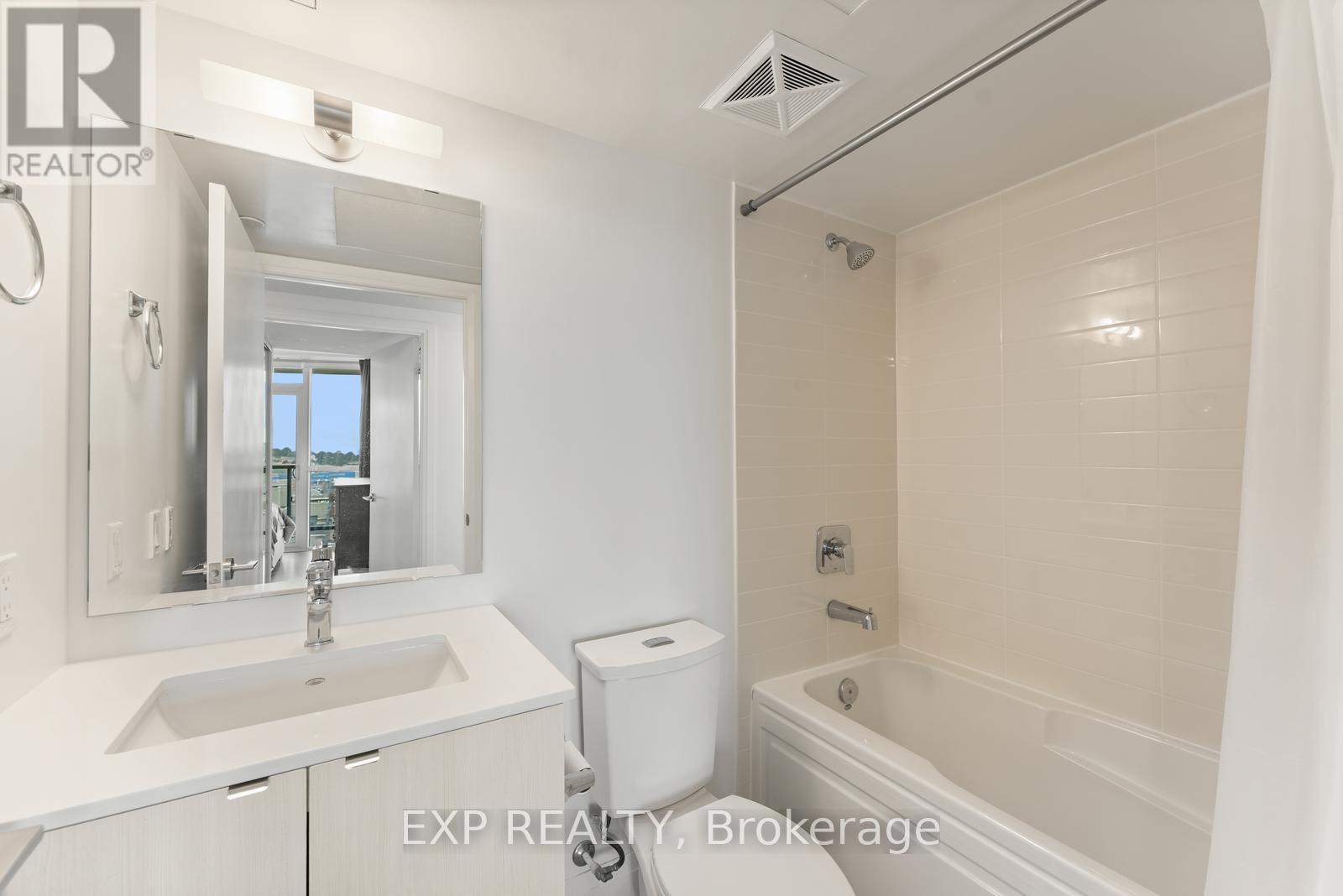 1205 - 1461 Lawrence Avenue W, Toronto, Ontario  M6L 0A6 - Photo 11 - W12393517