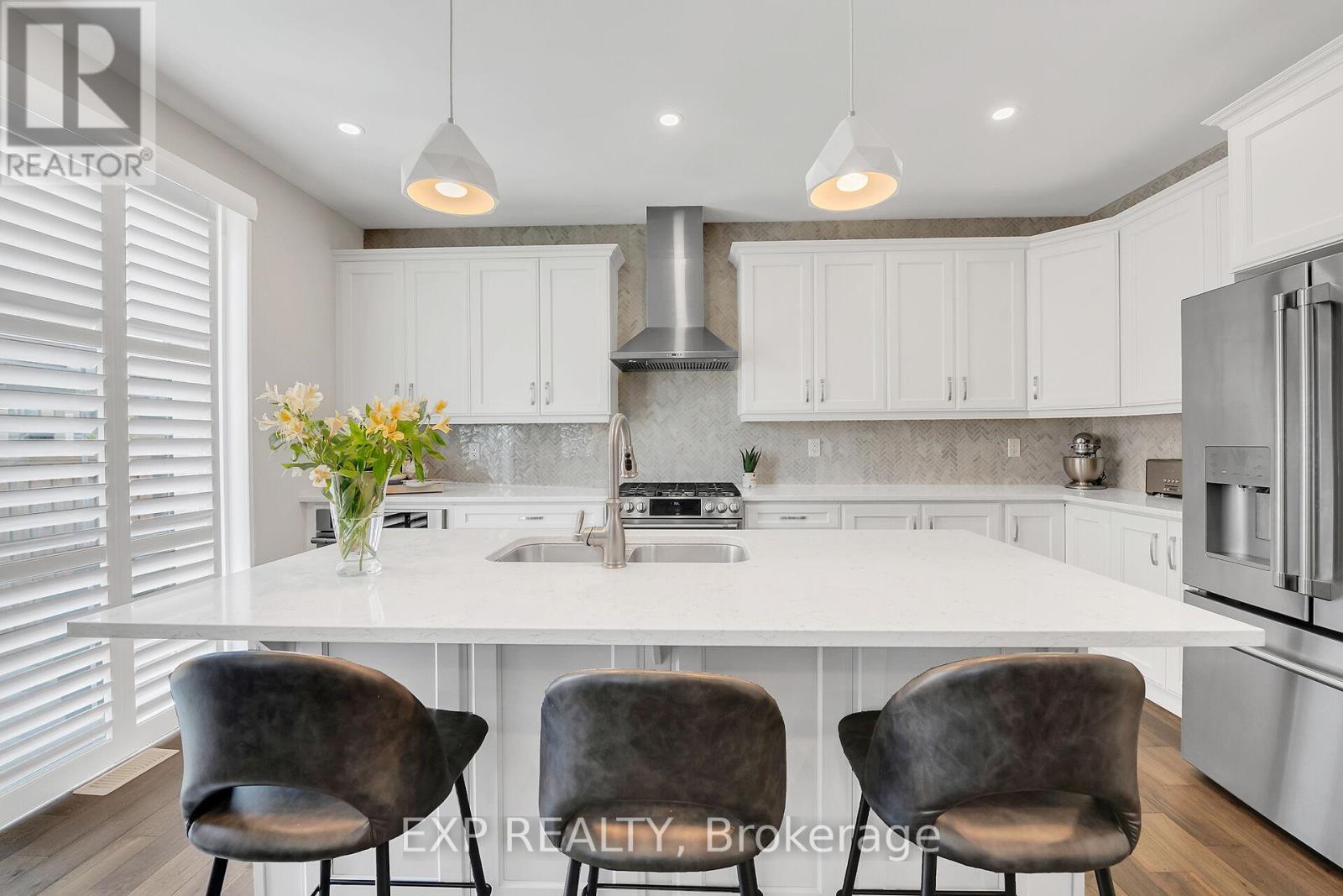 1459 Sycamore Garden, Milton (Cb Cobban), Ontario  L9E 1P7 - Photo 6 - W12393519