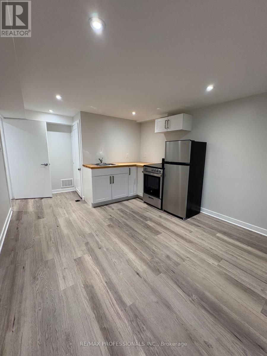 2 - 130 Duncanwood Drive, Toronto, Ontario  M9L 2E1 - Photo 3 - W12393555