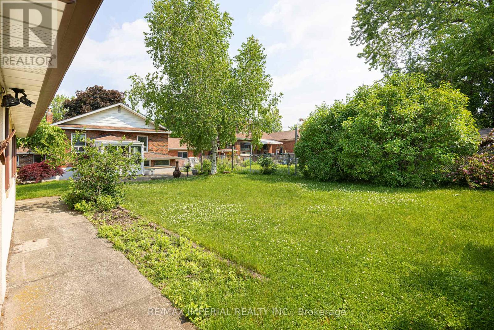 7 Doddington Drive, Toronto, Ontario  M8Y 1S3 - Photo 29 - W12393558