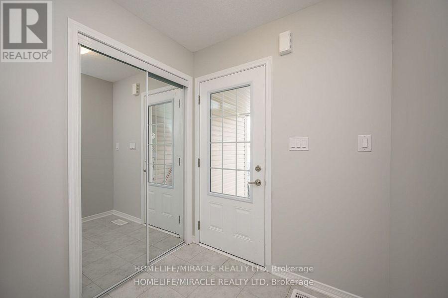 327 Pumpkin Pass, Hamilton, Ontario  L0R 1C0 - Photo 6 - X12393479