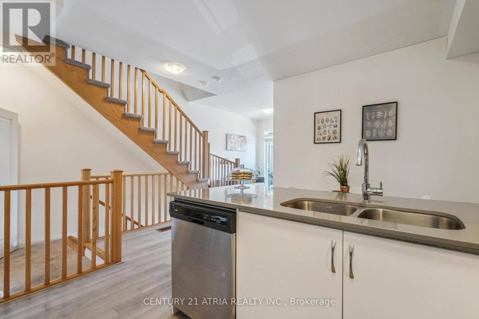 704 - 585 Colborne Street, Brantford, Ontario  N3S 0K4 - Photo 16 - X12393515