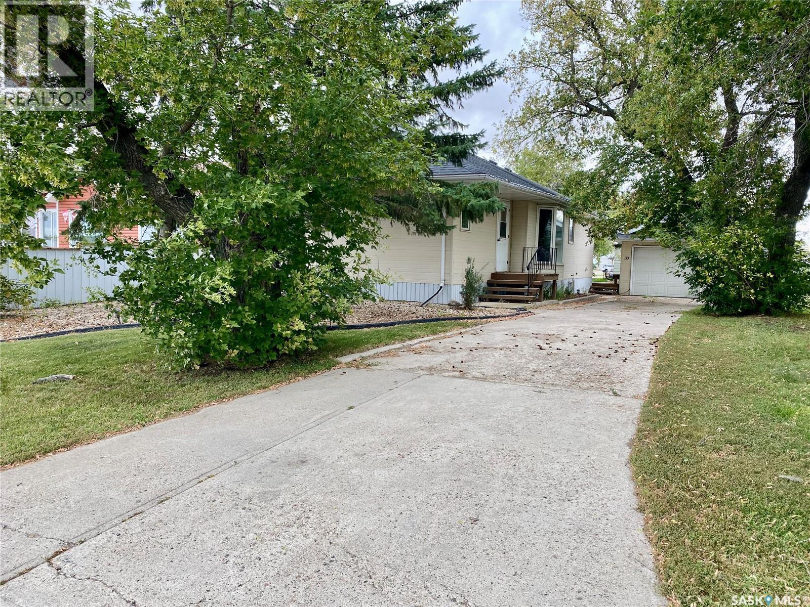 30 Rhodes Street, Redvers, Saskatchewan  S0C 2H0 - Photo 28 - SK017825