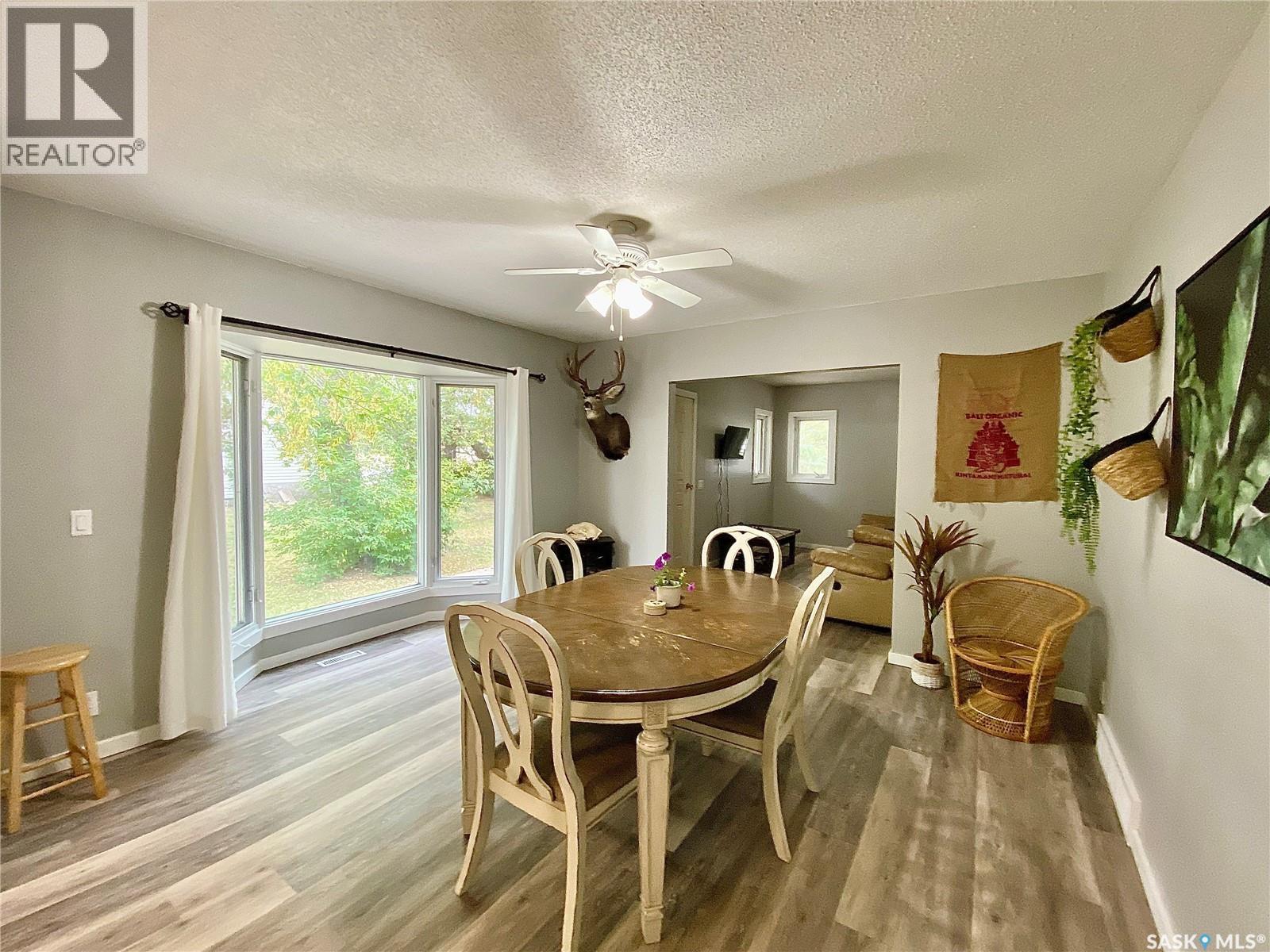 30 Rhodes Street, Redvers, Saskatchewan  S0C 2H0 - Photo 6 - SK017825
