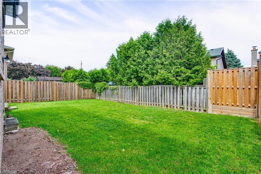 9 Valanna Court, Hamilton, Ontario  L9C 7A3 - Photo 35 - 40768210