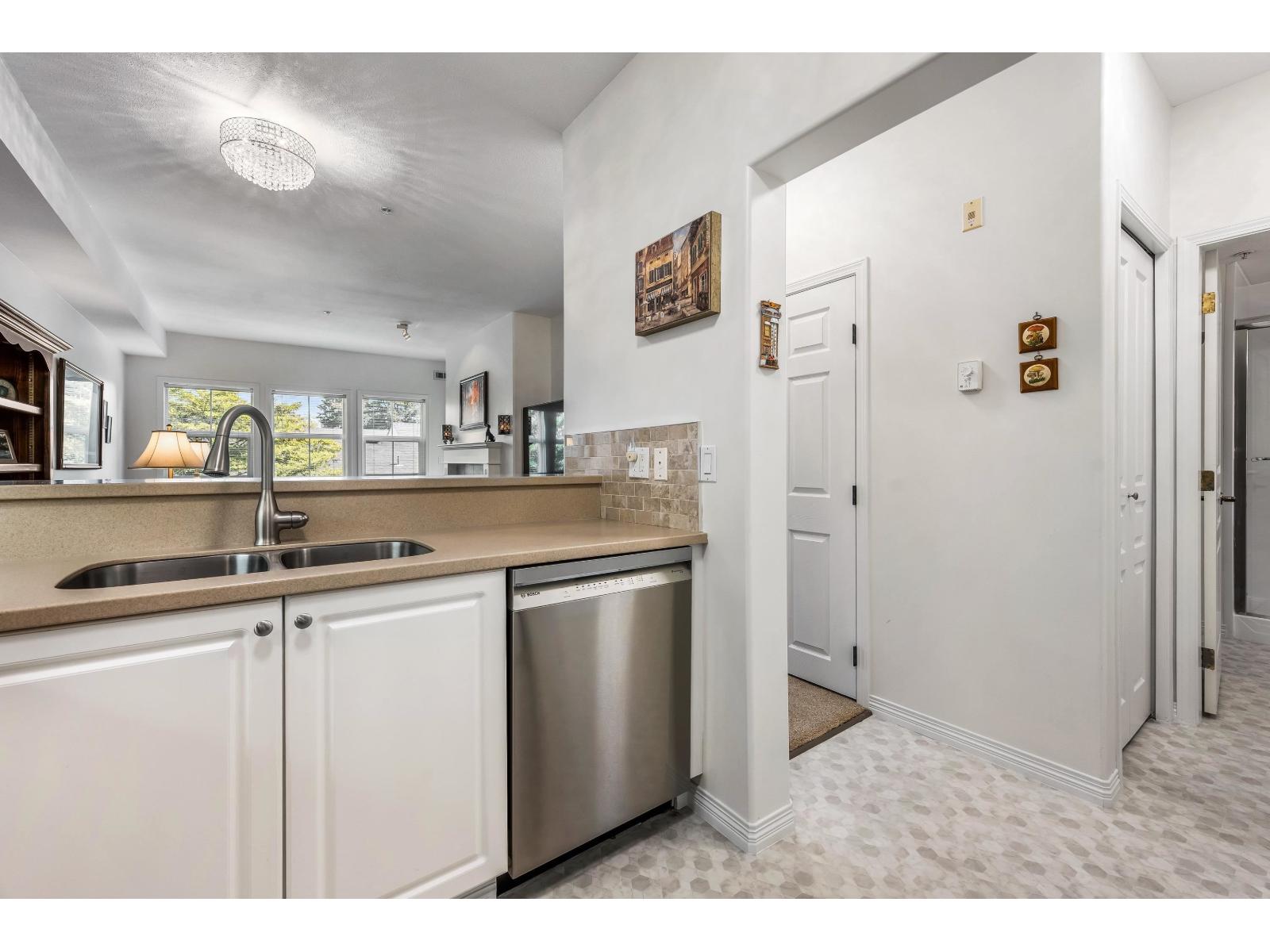204 1630 154 Street, Surrey, British Columbia  V4A 9T3 - Photo 11 - R3044560