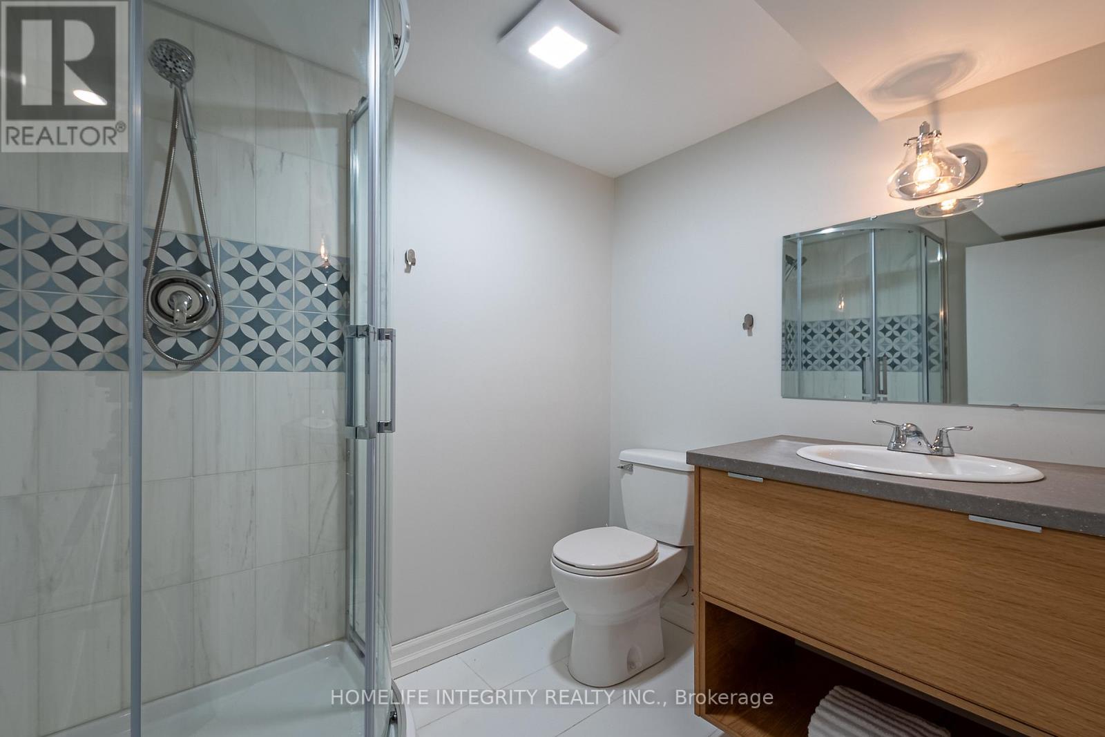 37 Manniku Road, Georgina, Ontario  L9P 1R2 - Photo 29 - N12393322