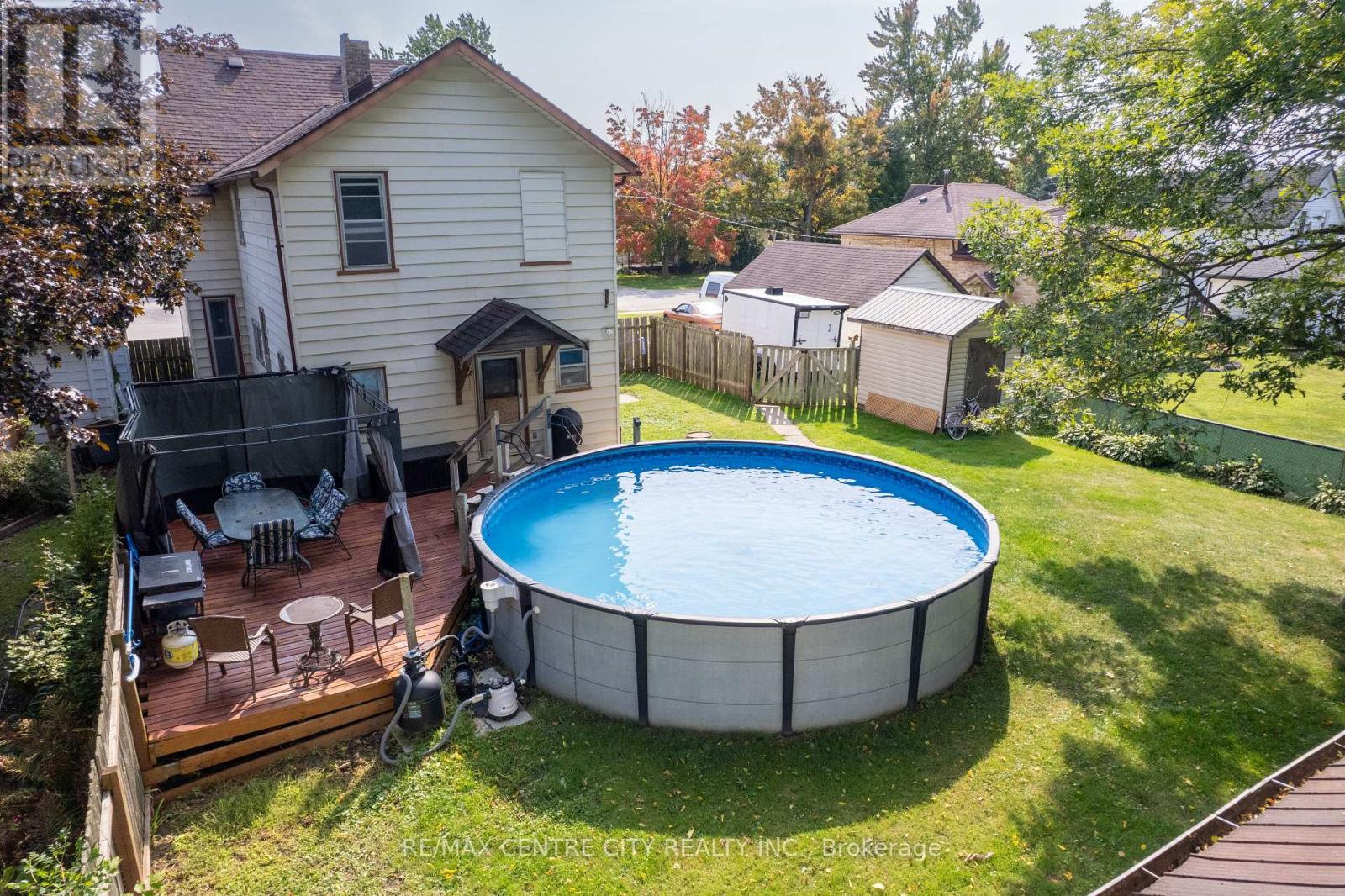 3261 Elgin Street, Brooke-Alvinston (Brooke Alvinston), Ontario  N0N 1A0 - Photo 10 - X12393817