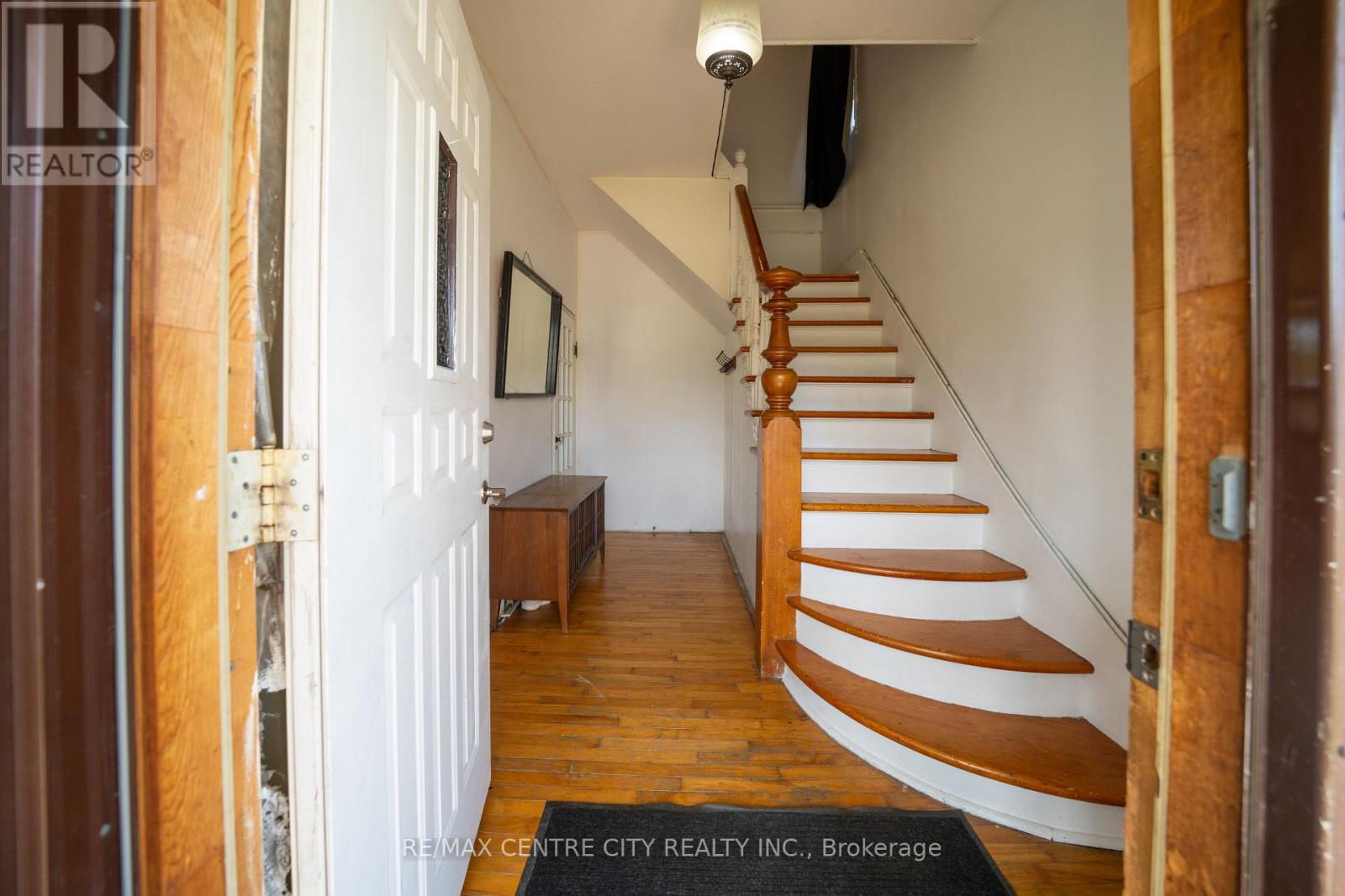 3261 Elgin Street, Brooke-Alvinston (Brooke Alvinston), Ontario  N0N 1A0 - Photo 15 - X12393817