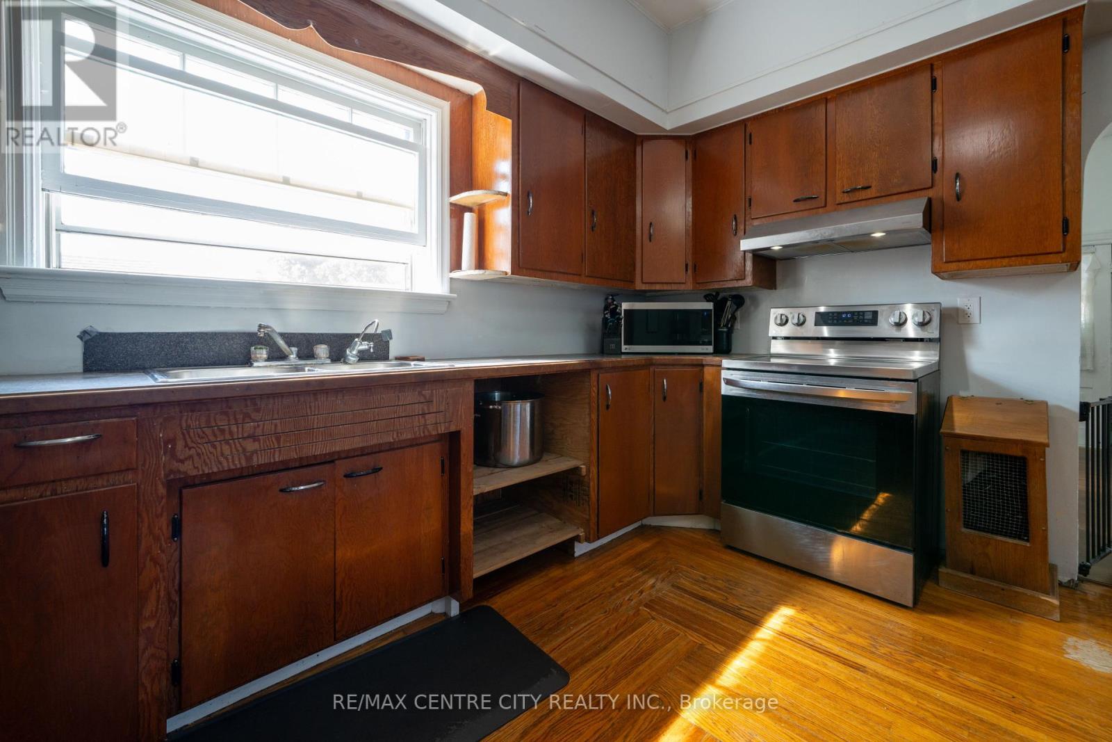 3261 Elgin Street, Brooke-Alvinston (Brooke Alvinston), Ontario  N0N 1A0 - Photo 27 - X12393817