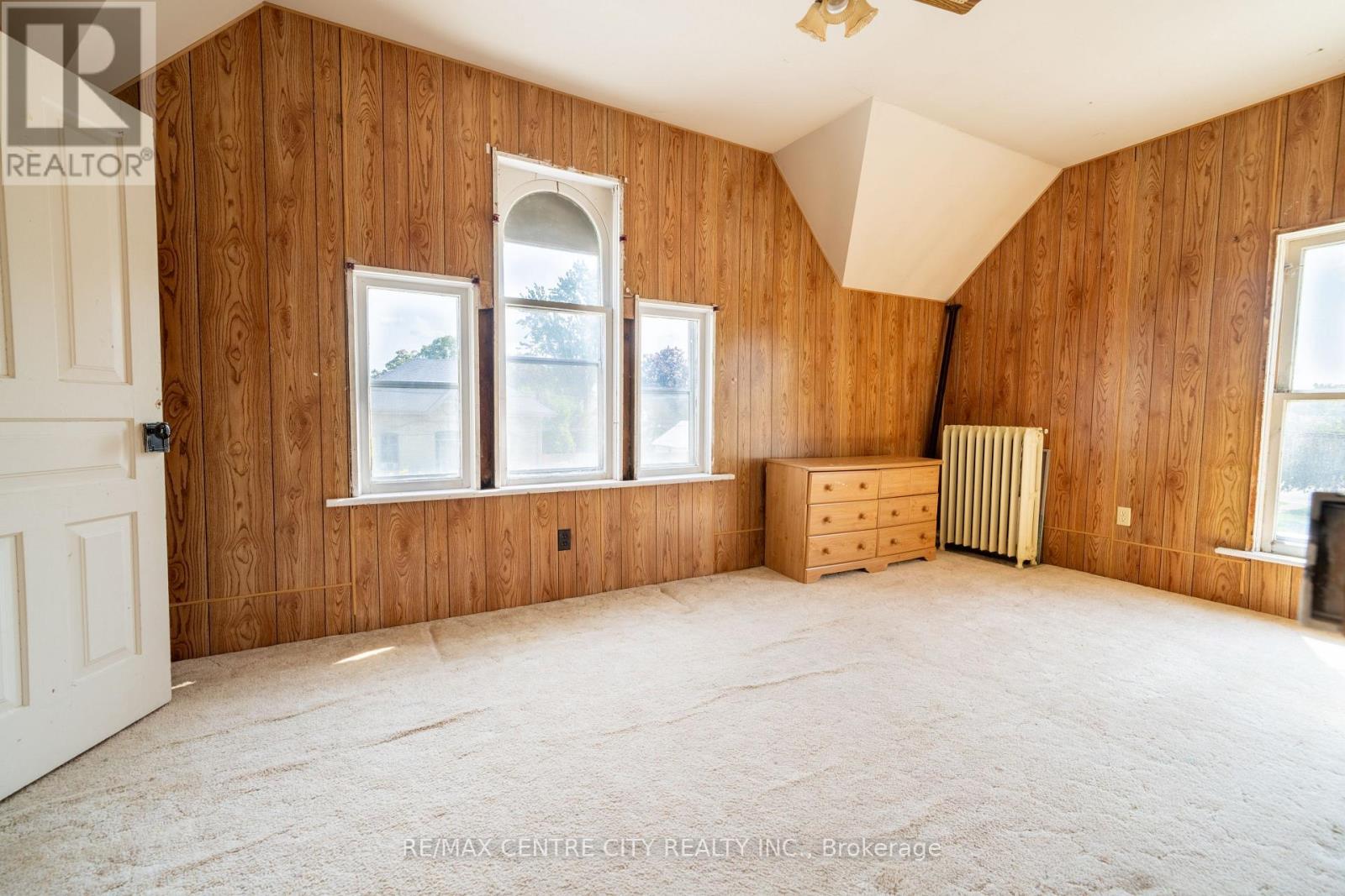 3261 Elgin Street, Brooke-Alvinston (Brooke Alvinston), Ontario  N0N 1A0 - Photo 34 - X12393817