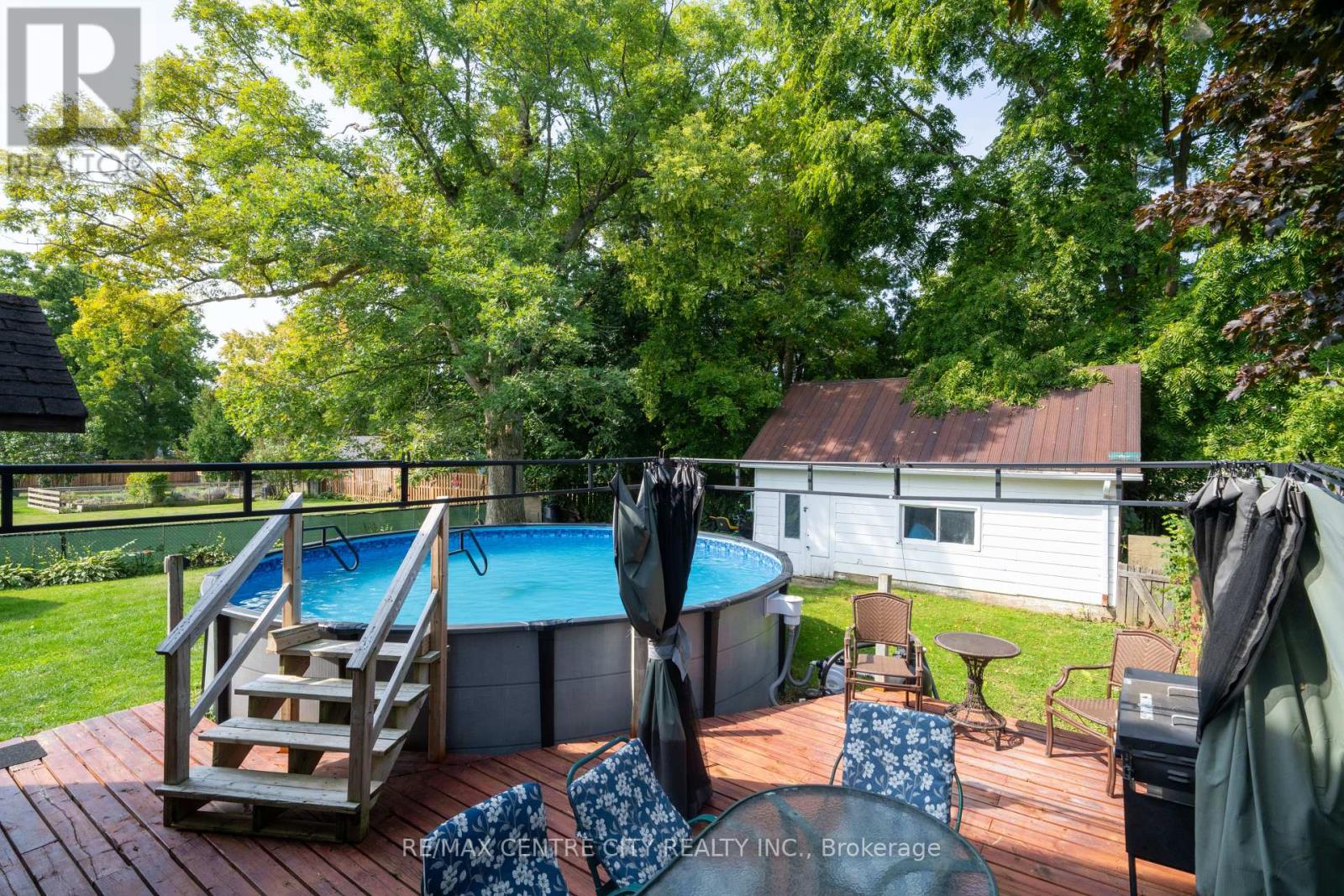 3261 Elgin Street, Brooke-Alvinston (Brooke Alvinston), Ontario  N0N 1A0 - Photo 9 - X12393817