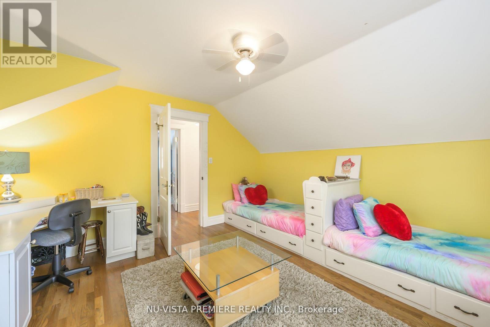 146 Commissioners Road E, London South, Ontario  N6C 2T1 - Photo 37 - X12393847