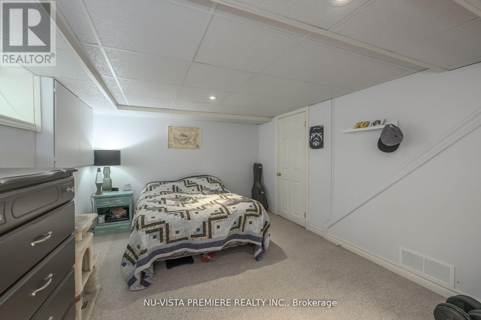 146 Commissioners Road E, London South, Ontario  N6C 2T1 - Photo 41 - X12393847