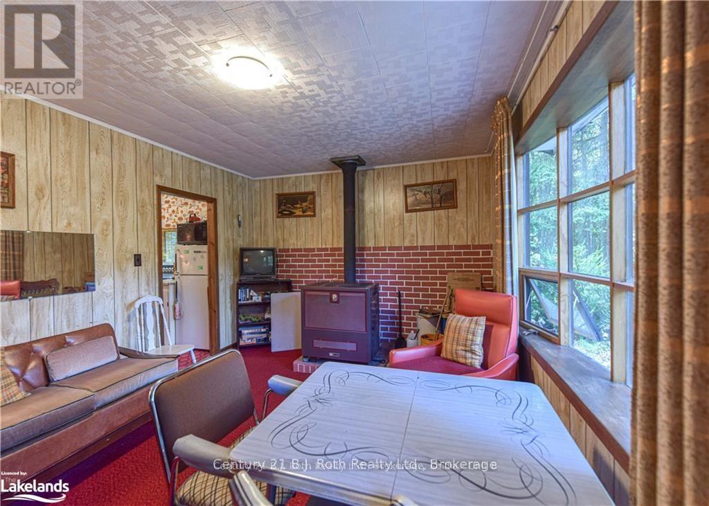 6571 Pioneer Village Lane, Ramara, Ontario  L0K 1W0 - Photo 14 - S12393891