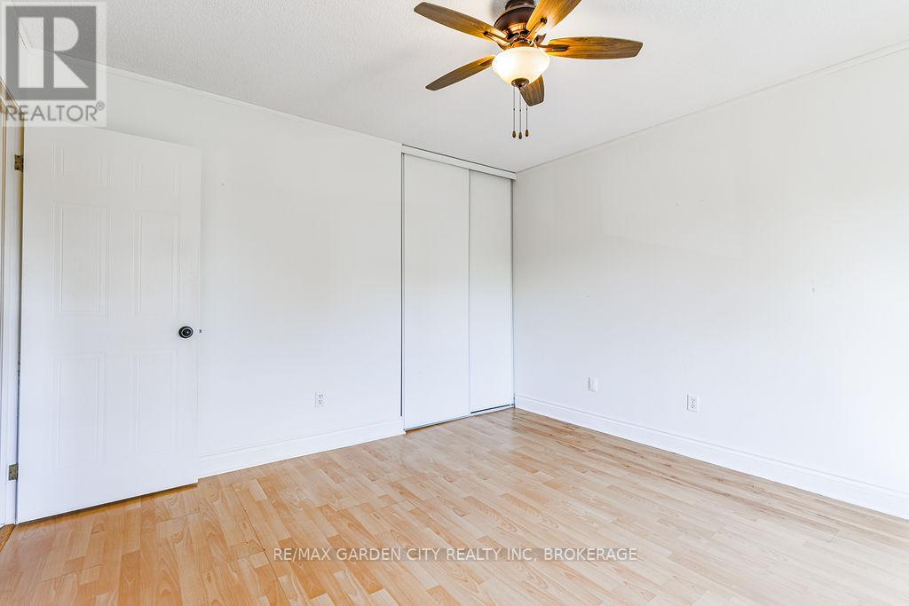 48 Morgan Drive, Haldimand, Ontario  N3W 1H7 - Photo 14 - X12393867